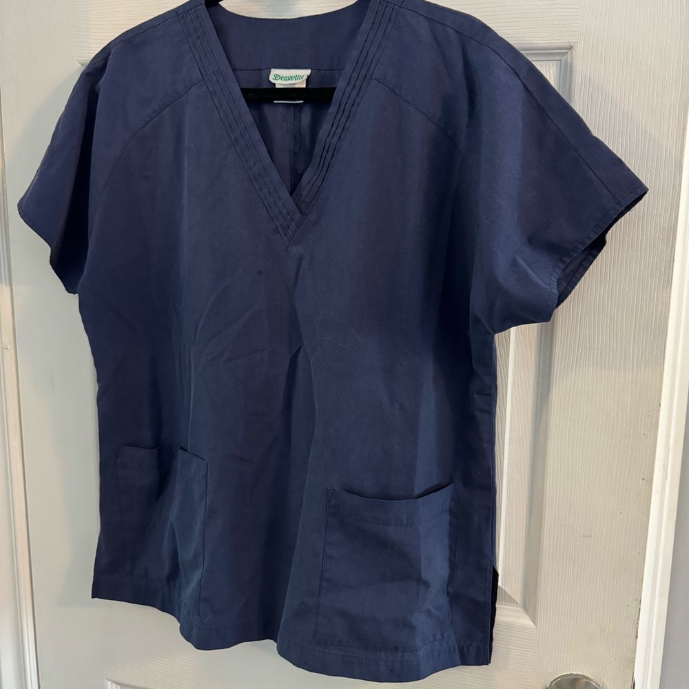 Scrub top